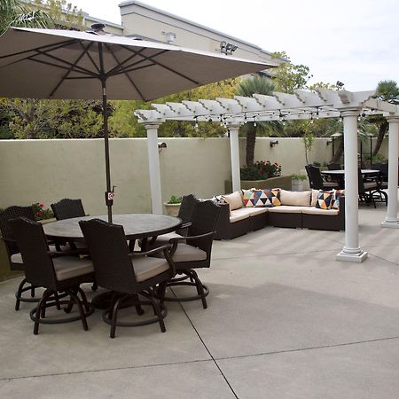 Holiday Inn Express Hotel & Suites Vacaville By Ihg Exteriör bild
