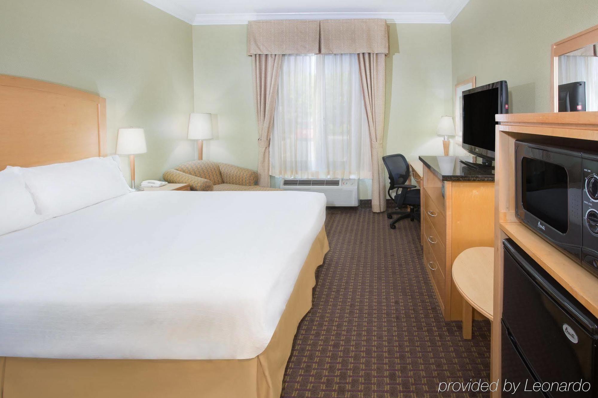 Holiday Inn Express Hotel & Suites Vacaville By Ihg Exteriör bild