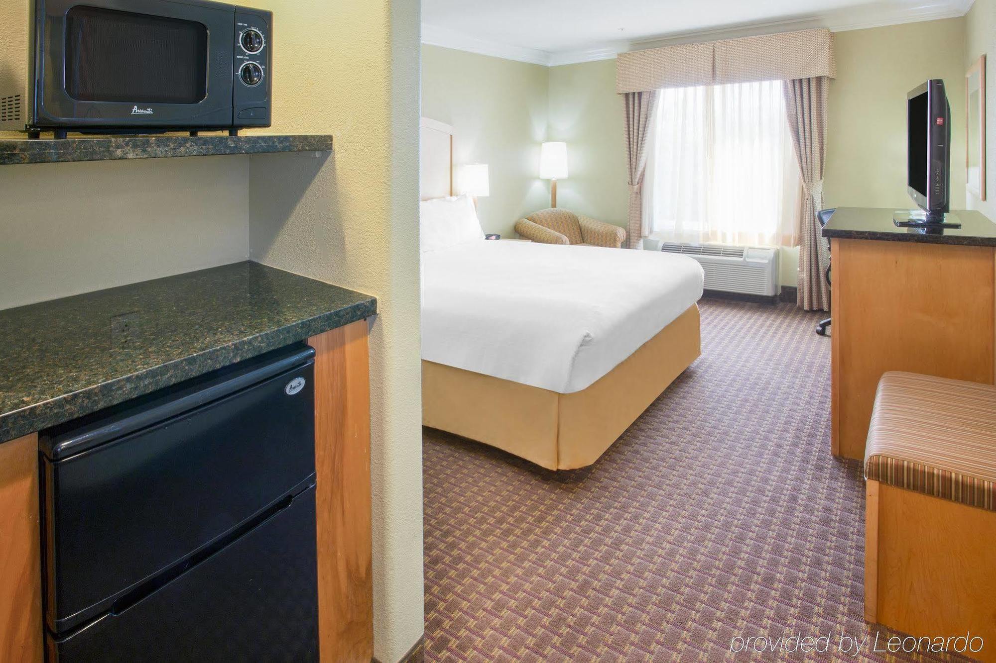 Holiday Inn Express Hotel & Suites Vacaville By Ihg Exteriör bild